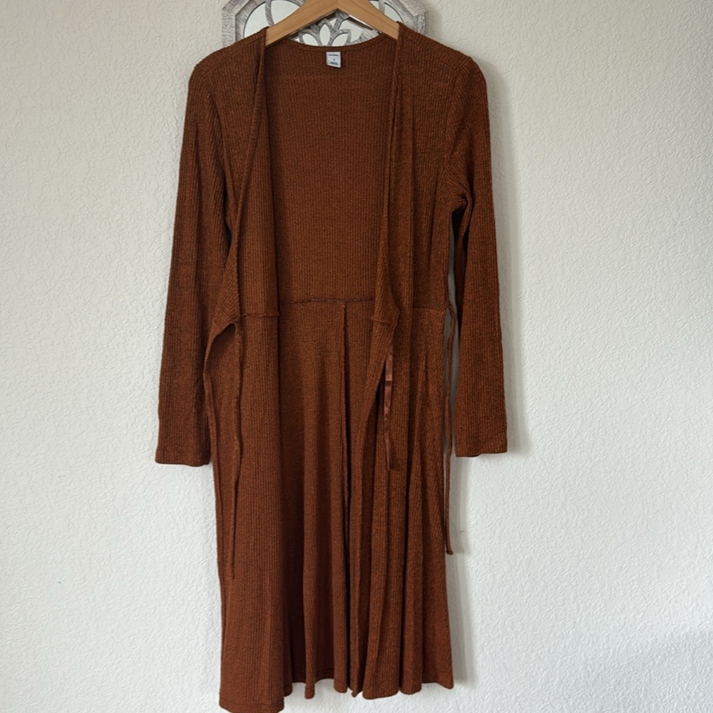 Old Navy • Rust Long Sleeve Wrap Dress - Picture 6 of 6